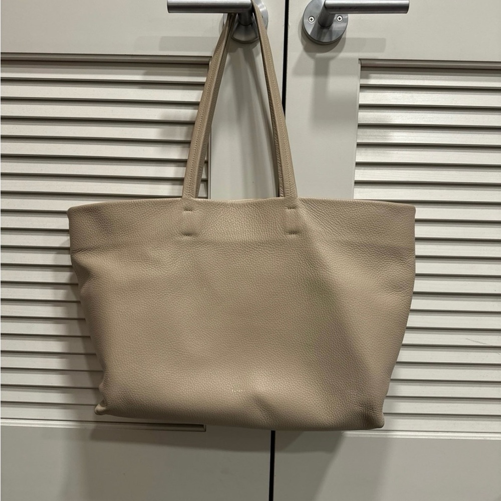 Cuyana Easy Tote
